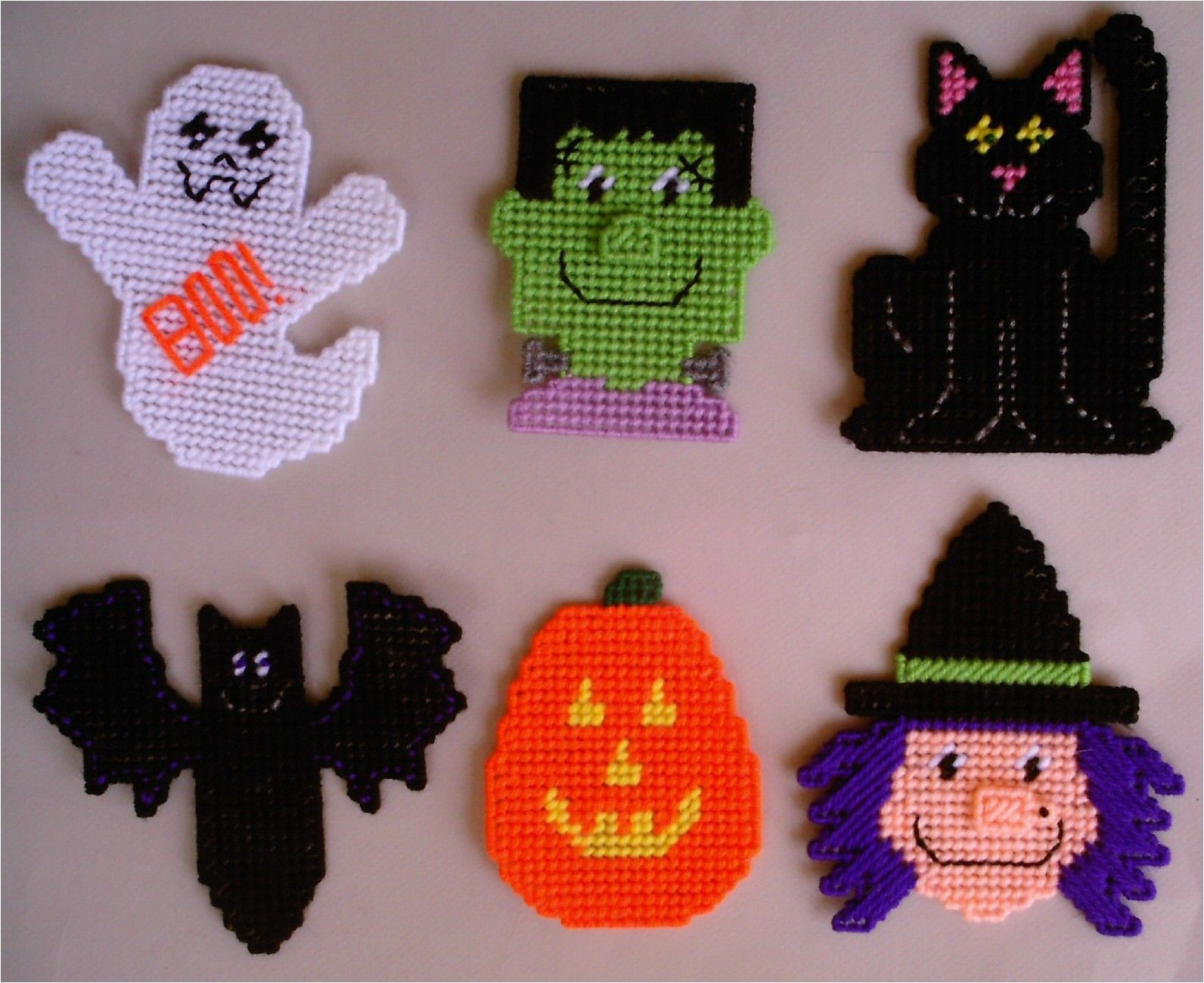 Free Plastic Canvas Magnet Patterns | Plastic Canvas-Halloween - Printable Plastic Canvas Patterns Free Online