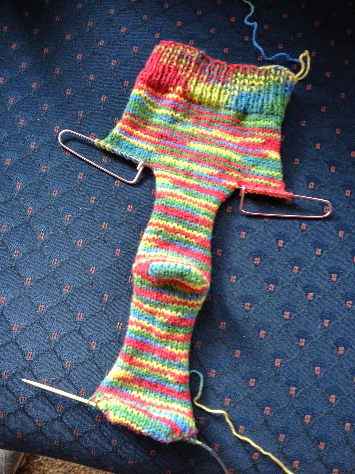 Free!) Two Needle Socks Knit Pattern. Killer Crafts &amp;amp; Crafty Killers - Free Printable Fleece Sock Pattern